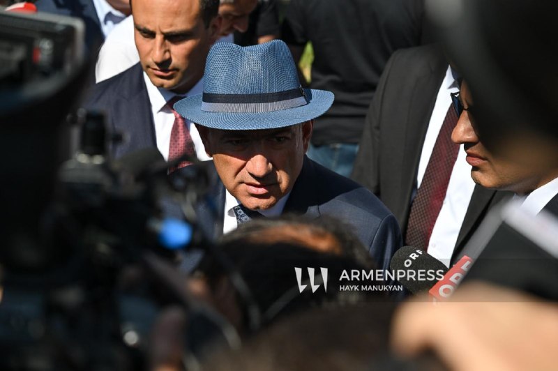 Никол Пашинян голосует на парламентских выборах в Алаверди, комментируя отношения Армении и России.