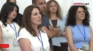 Никол Пашинян выступает с заявлением о российско-армянских отношениях