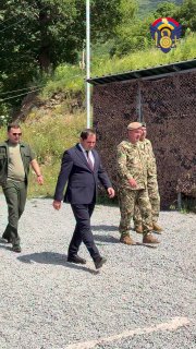 Сурен Папикян встретился с участниками сборов в Алаверди