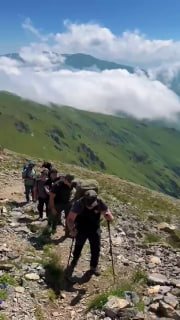 Никол Пашинян взошёл на гору Хуступ: видео премьер-министра