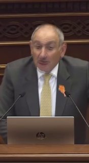 Никол Пашинян о Четвертой республике: заслуживает право на жизнь ежедневным трудом — Алаверди