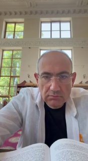 Никол Пашинян два часа провел в Национальной библиотеке Армении