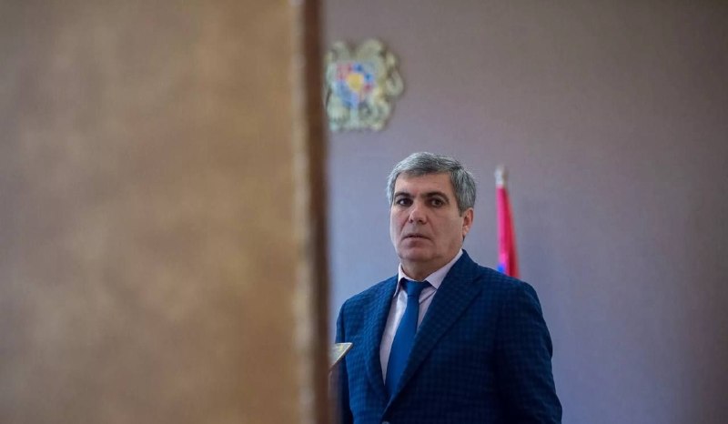 Здание Центральной избирательной комиссии в Алаверди, где оспаривается регистрация блока партий.