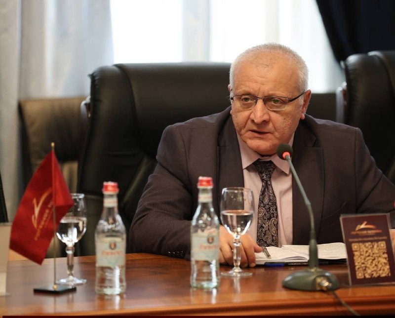 Сурен Суренянц, кандидат от ППА, на предвыборном мероприятии в Алаверди